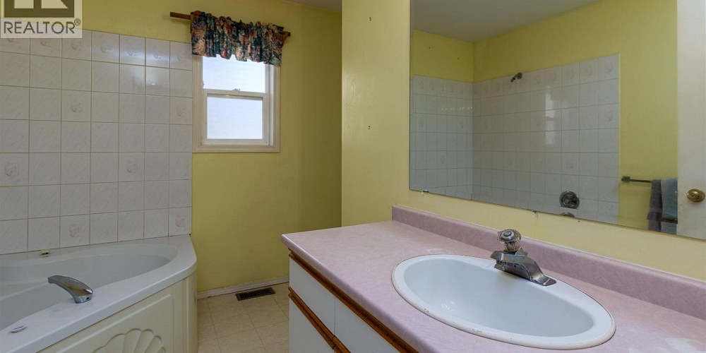 3566 NEWELL AVENUE Terrace Photo 6 3566 NEWELL AVENUE Terrace Photo 6